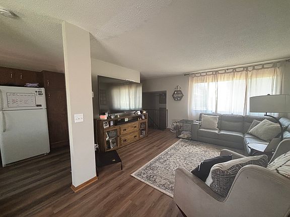 3rd image of 124 5th Ave NW