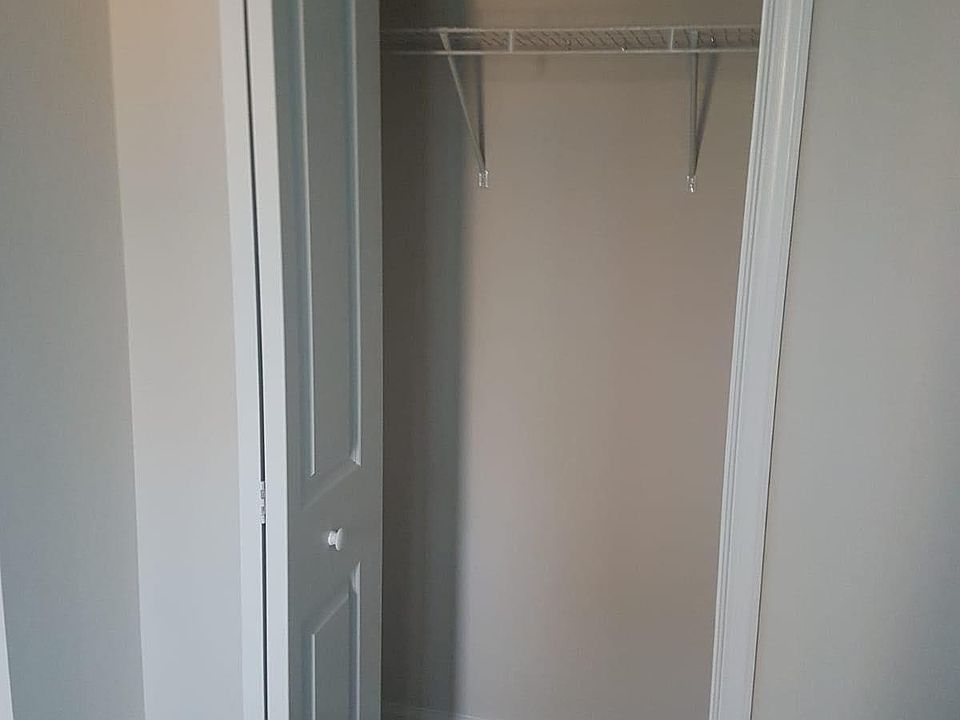 1st image of 5627 Noble Ave