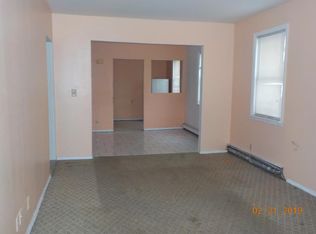 18302 140th Ave, Springfield Gardens, NY 11413
