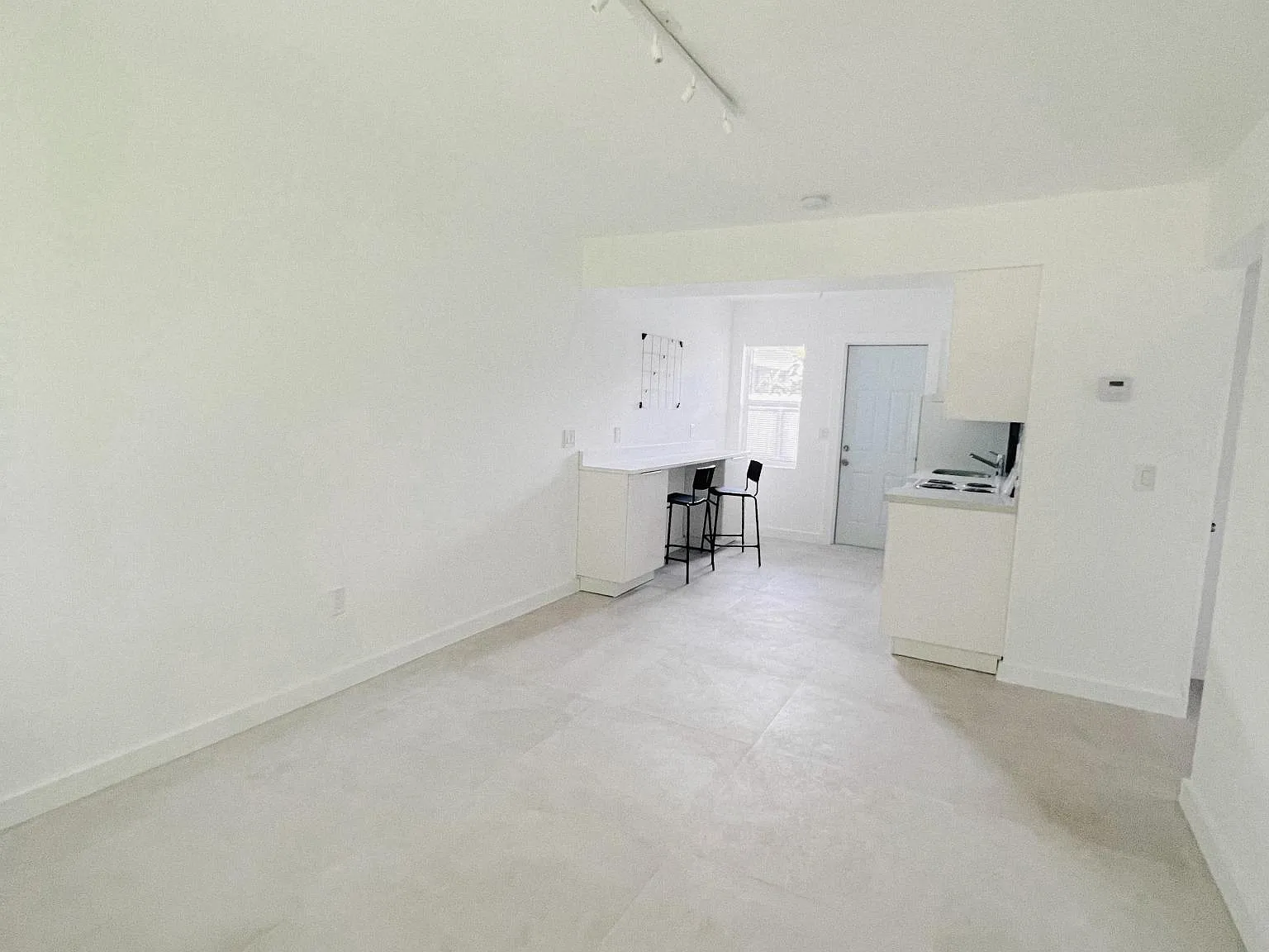 780 NE 122nd St — Photo 1