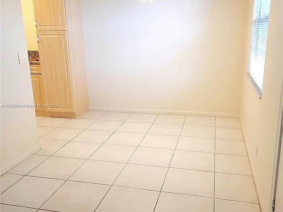 5th image of 551 SW 135th Ave APT 317B