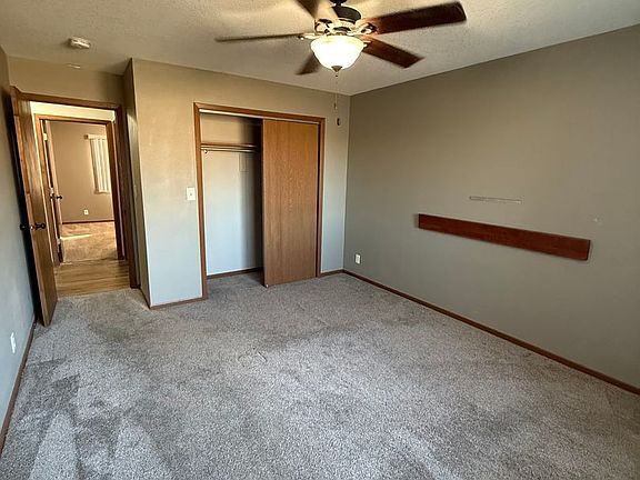 4th image of 2911 10th Ave N