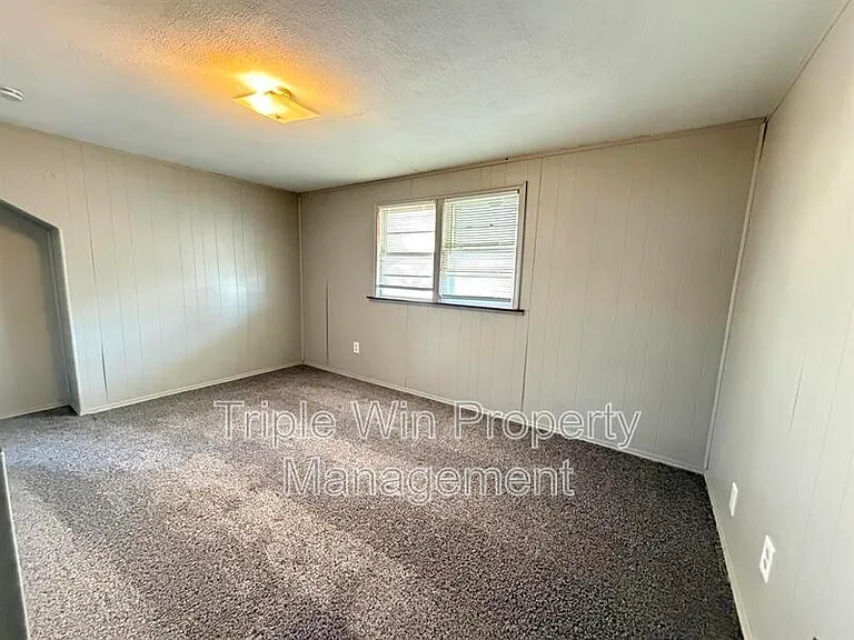 3915 Itaska St — Photo 21