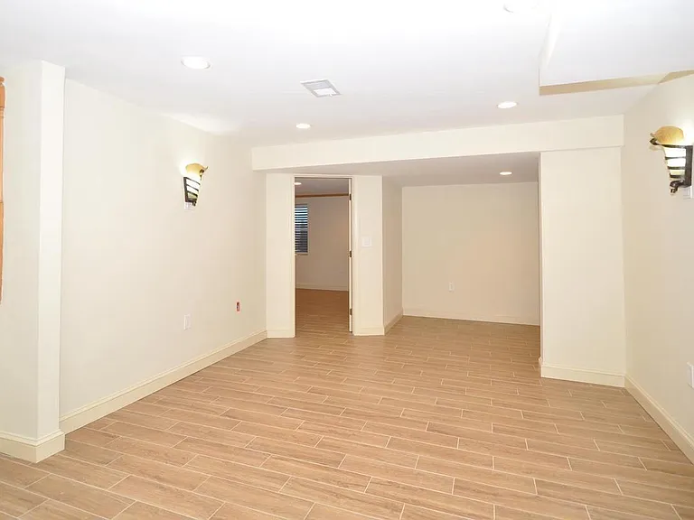 11132 Luxmanor Rd — Photo 21