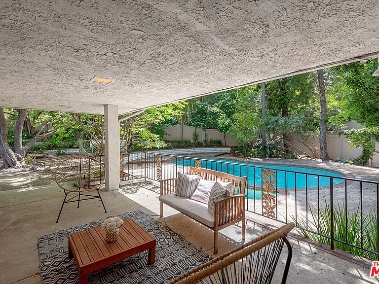 11410 Canton Dr — Photo 31