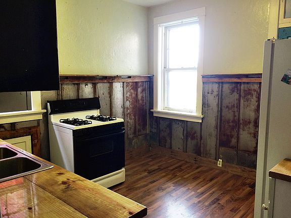 5th image of 4351 Gertrude Ave