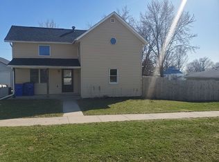 305 W Jayne St, Lone Tree, IA 52755