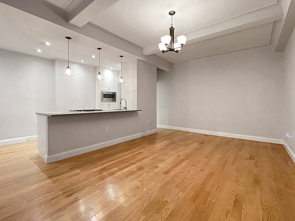 4th image of 467 Central Park W #E1