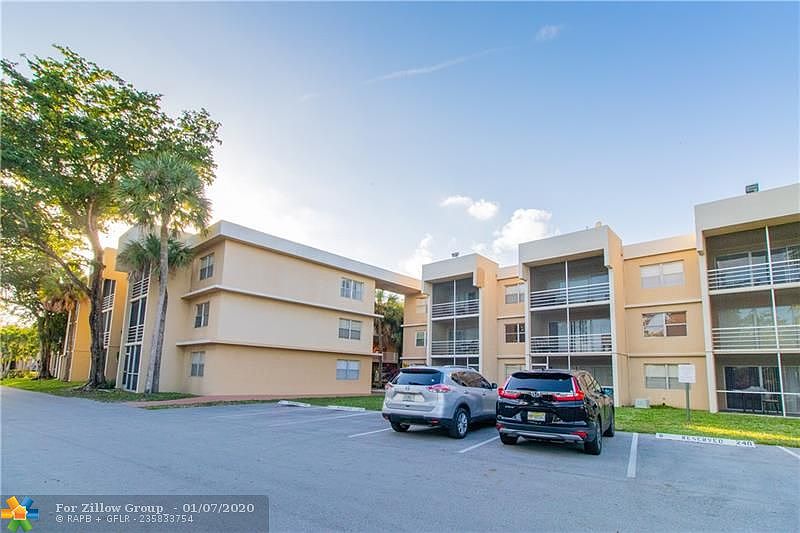 1st image of 4255 N University Dr APT 303