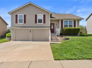 713 E 14th Ter, Eudora, KS 66025