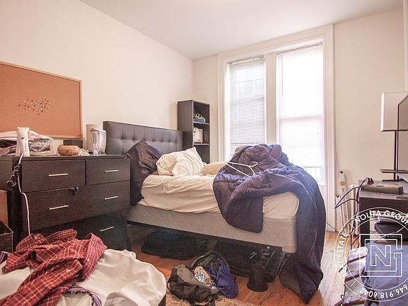 3rd image of 150 Sullivan St APT 25