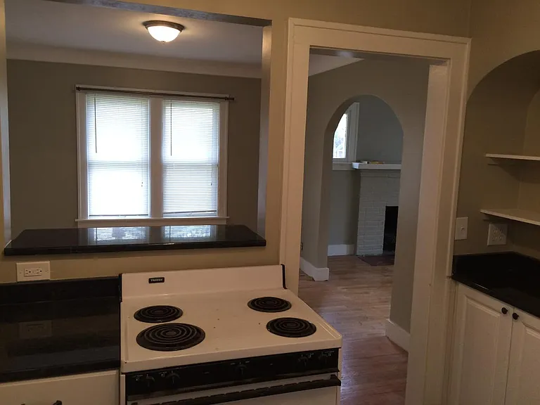 806 Forest Ave — Photo 9
