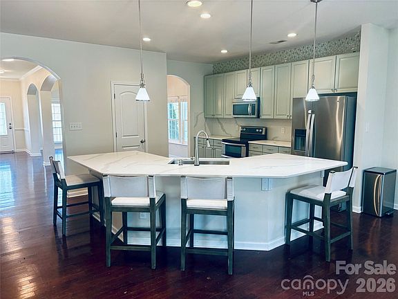 2nd image of 13602 Helen Benson Blvd