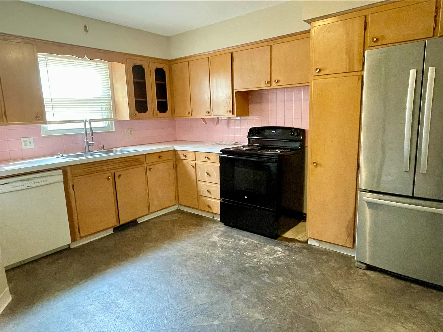 2 bed, 1092 sqft, $1,045 — Photo 4