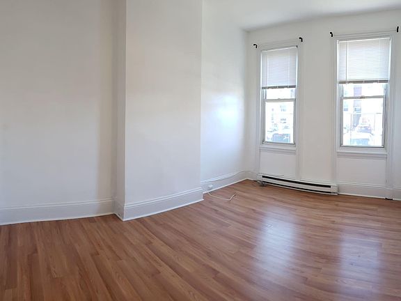 3rd image of 2341 E York St APT 1