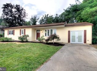 18 Mango Ct, Sicklerville, NJ 08081