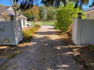 20 Mountain Spring Rd, Farmington, CT 06032