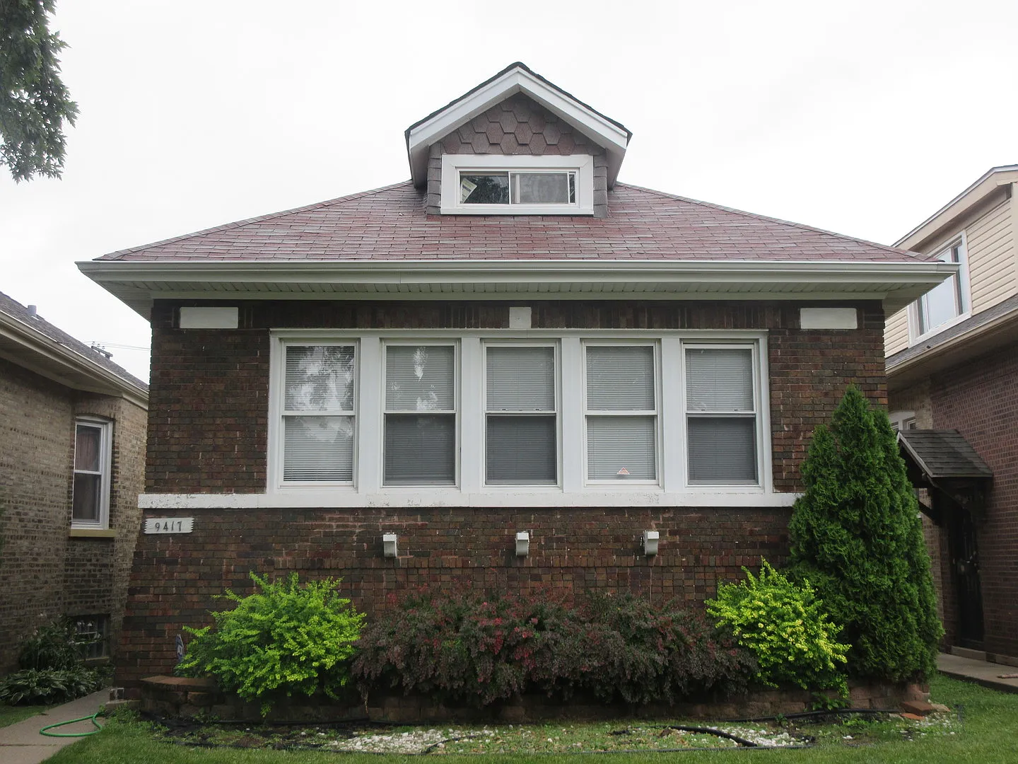 9417 S Racine Ave photo 1