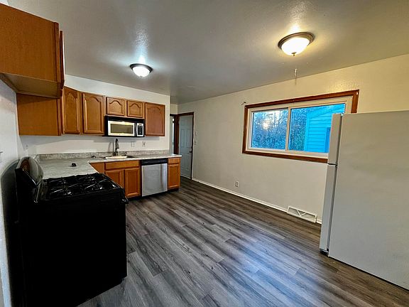 4th image of 3336 Hanover Dr
