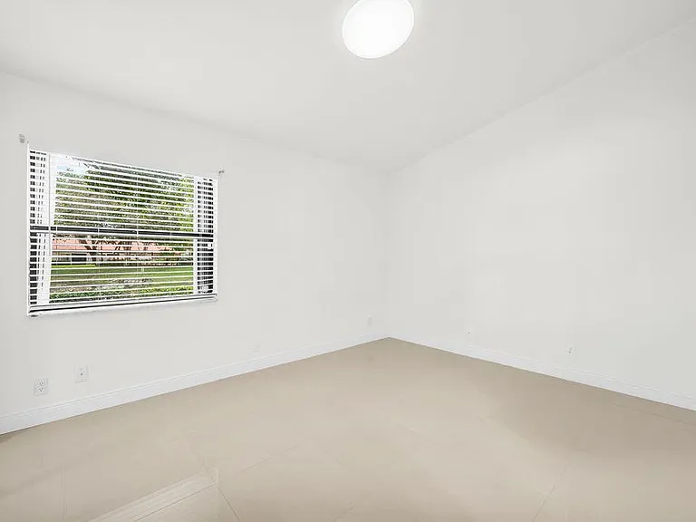 65 Centennial Ct — Photo 11
