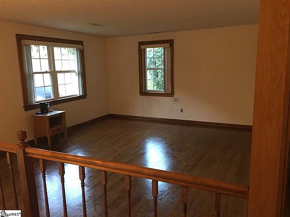 3rd image of 107 Panorama Ct