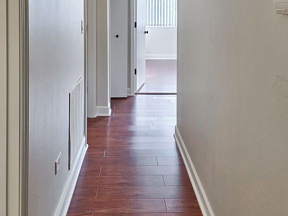 2nd image of 500 Valley Dr APT 100