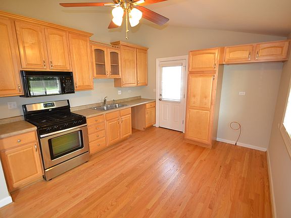 3rd image of 1520 W Lillian Ave