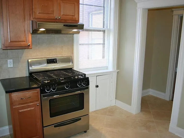 6041 Waterman Blvd — Photo 23