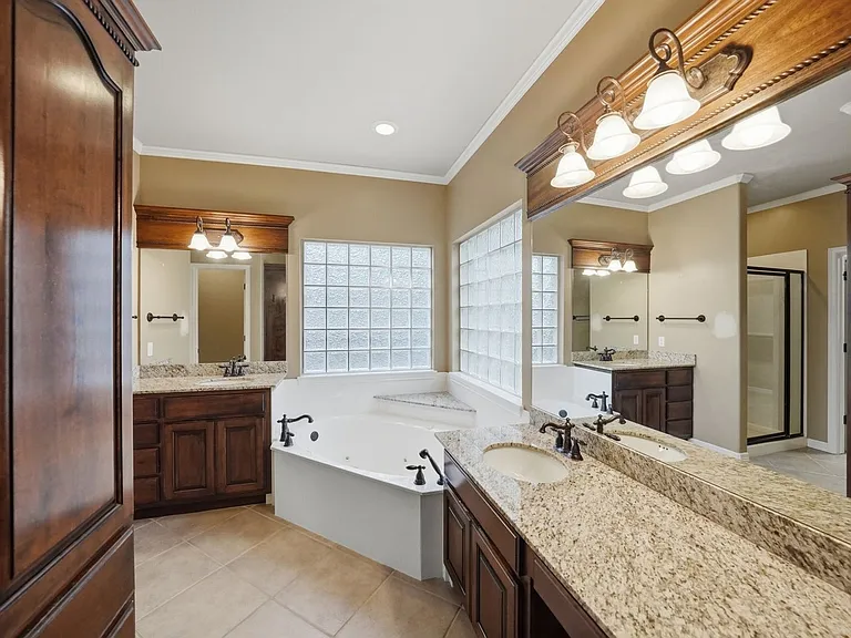10522 S 92nd East Cir — Photo 15