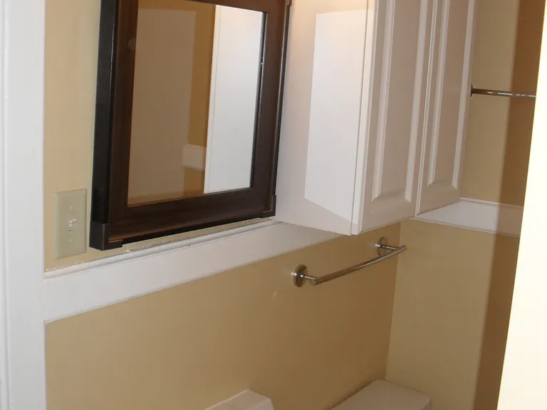 108 W Maple St — Photo 8