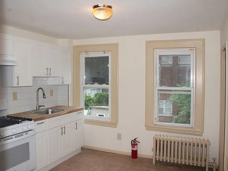 227 Lincoln Ave #2 — Photo 9