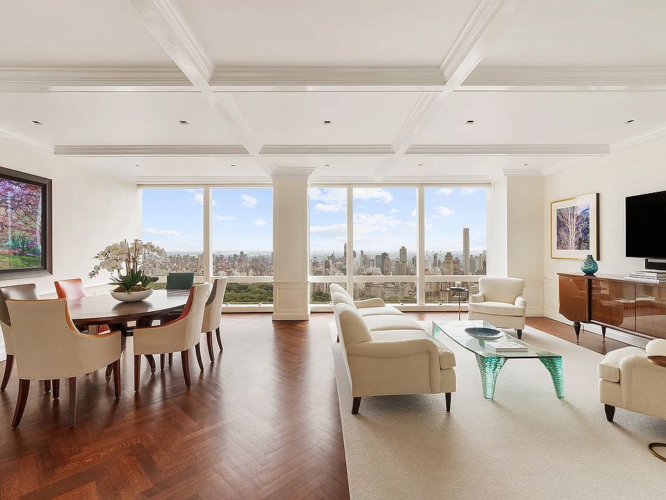 1st image of 25 Columbus Cir #67C