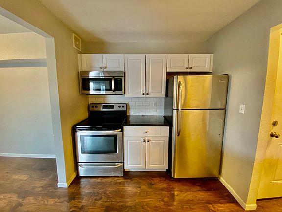 2nd image of 315 Buchanan St NE APT 2