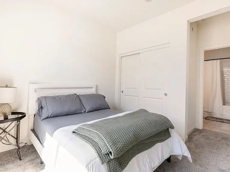 1574 Topeka Ave — Photo 11
