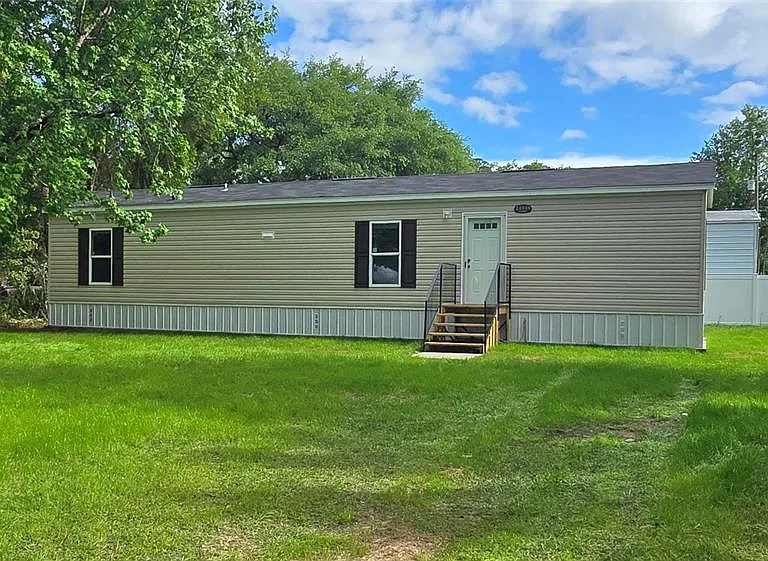 24048 Ermine Rd — Photo 1