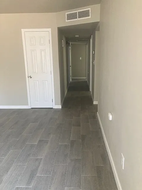 3 bed, 1025 sqft, $1,650 — Photo 3