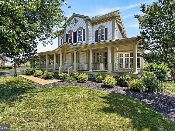 4th image of 3582 Dell Ct