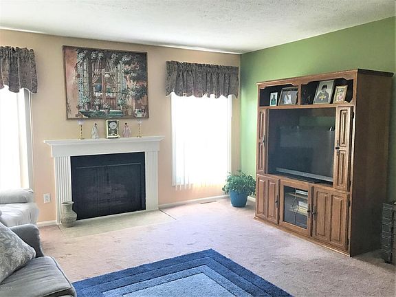 4th image of 3071 Sturgeon Bay Ave