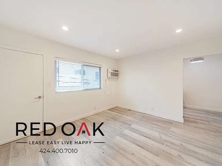 514 S Mariposa Ave #208 — Photo 1
