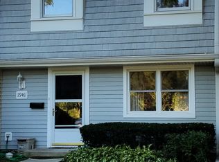 1941 Cheltenham Pl, Schaumburg, IL 60194