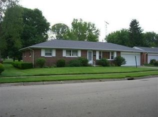 212 Lutheran Dr, Eaton, OH 45320