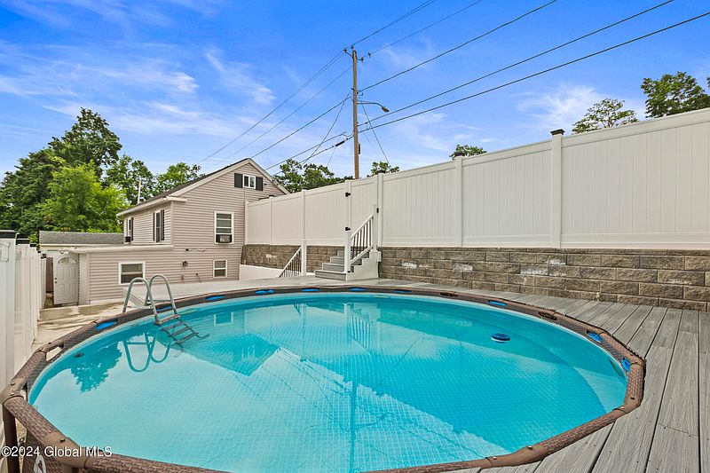 3rd image of 208 Dailey Place