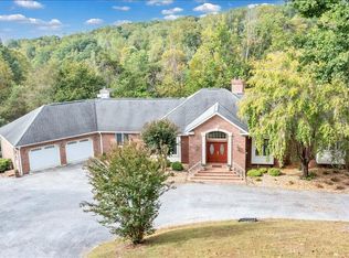 2854 Hickory Cove Ln, Moneta, VA 24121