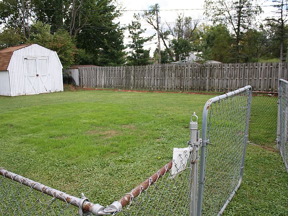 3rd image of 63 Justin St