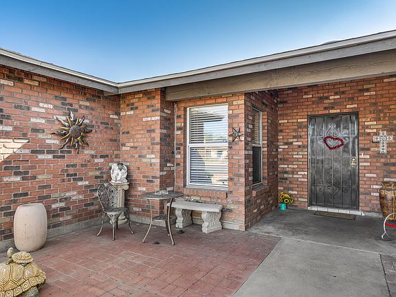 4th image of 8223 W Poinsettia Dr