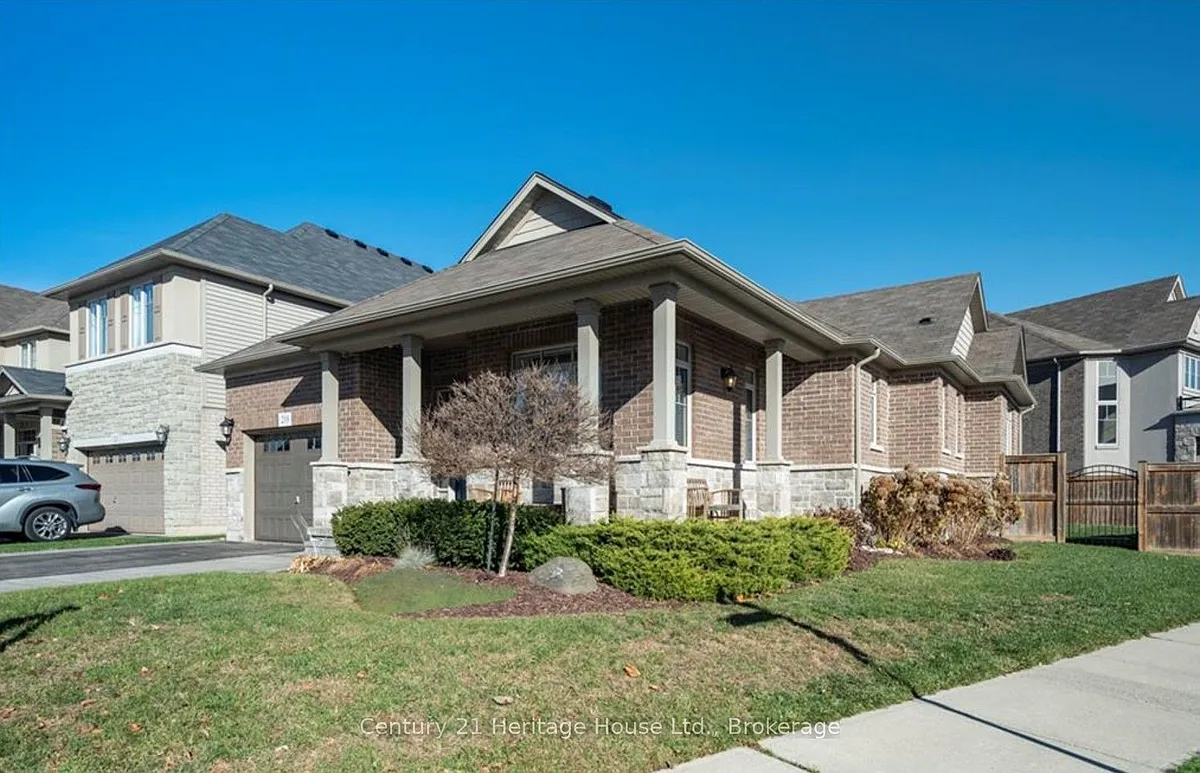 Building Photo - 219 Falconridge Dr