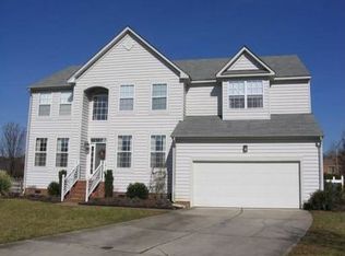 800 Amberline Dr, Chesapeake, VA 23322