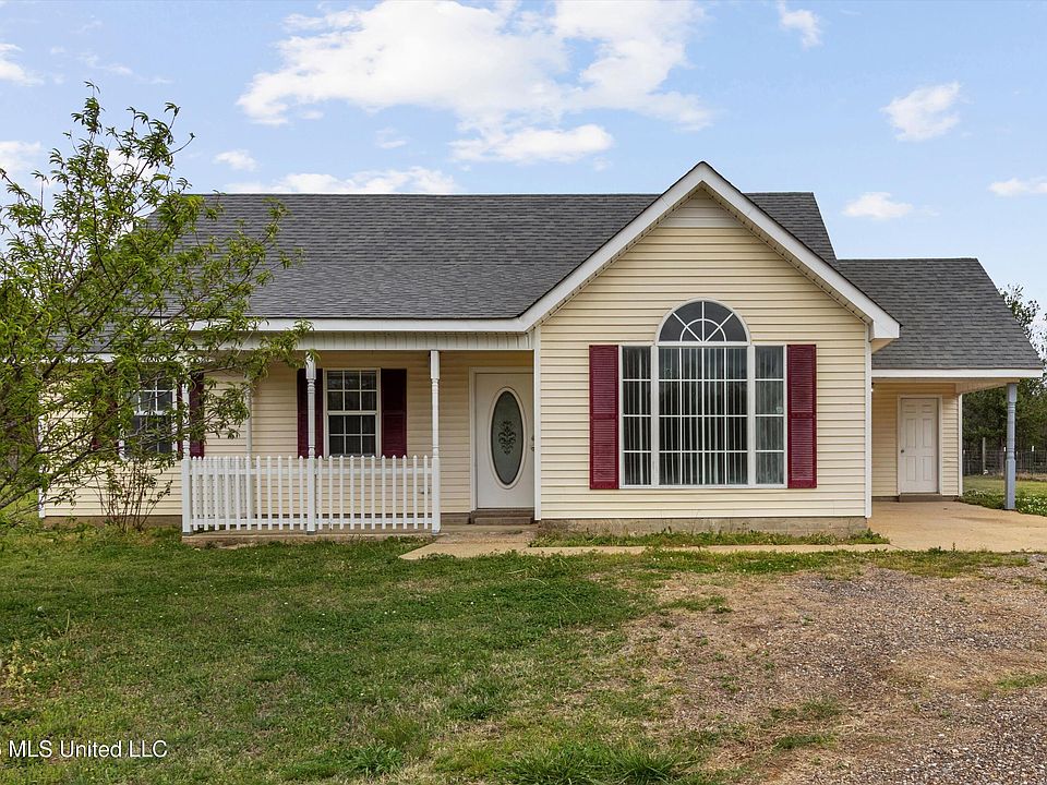 1st image of 766 Bennett Cir