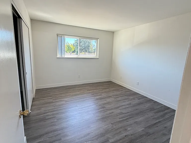 948 Azure St #4 — Photo 10