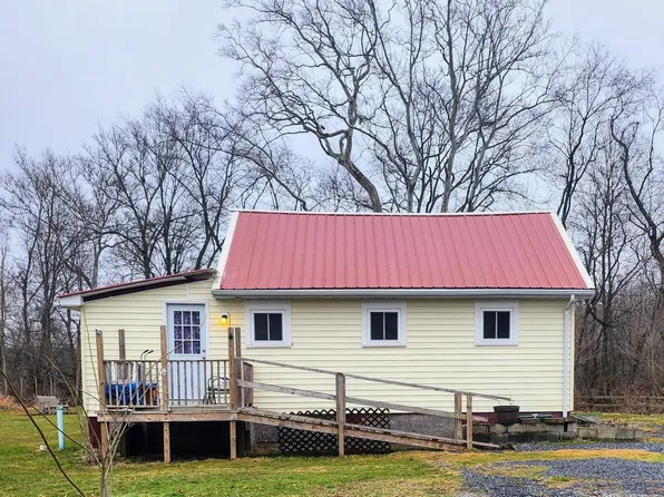 396 Wayne Blvd, Alum Bank, PA 15521